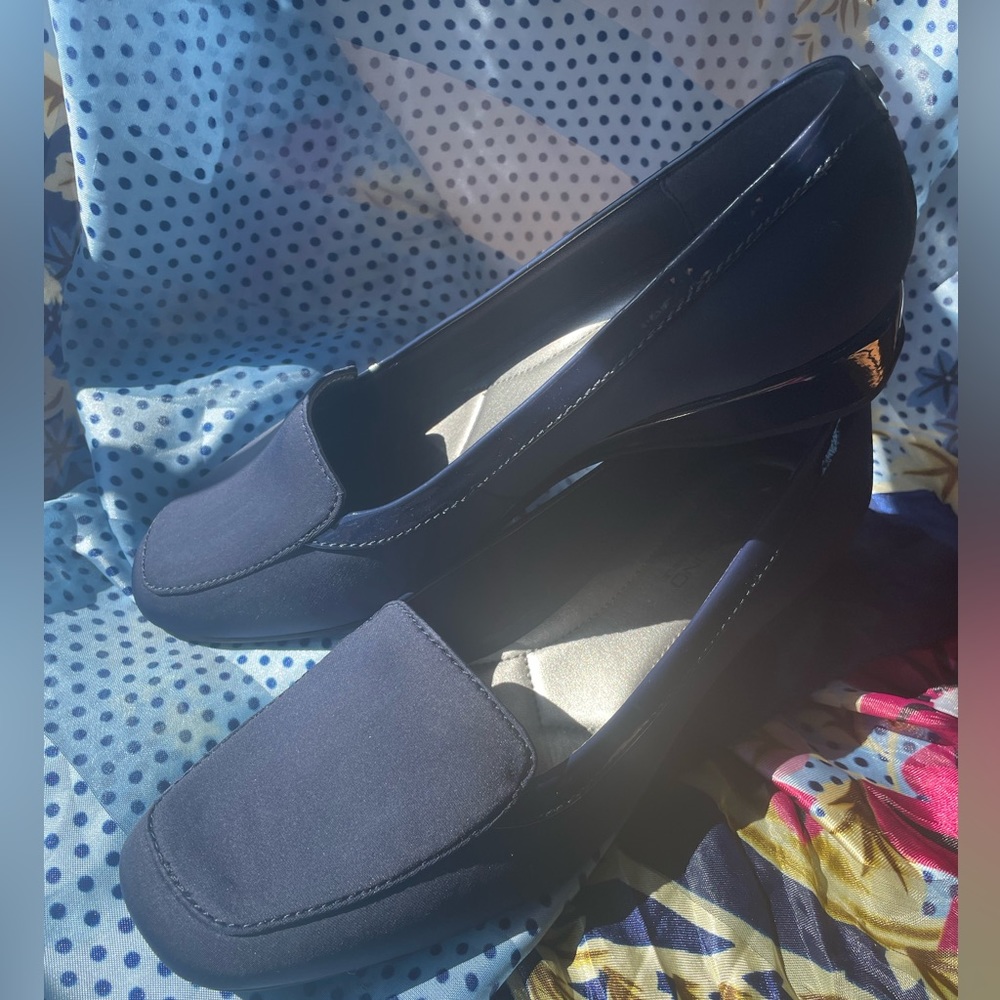 Dress shoes